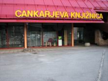 01_Cankarjeva_knjiznica_Vrhnik.jpg